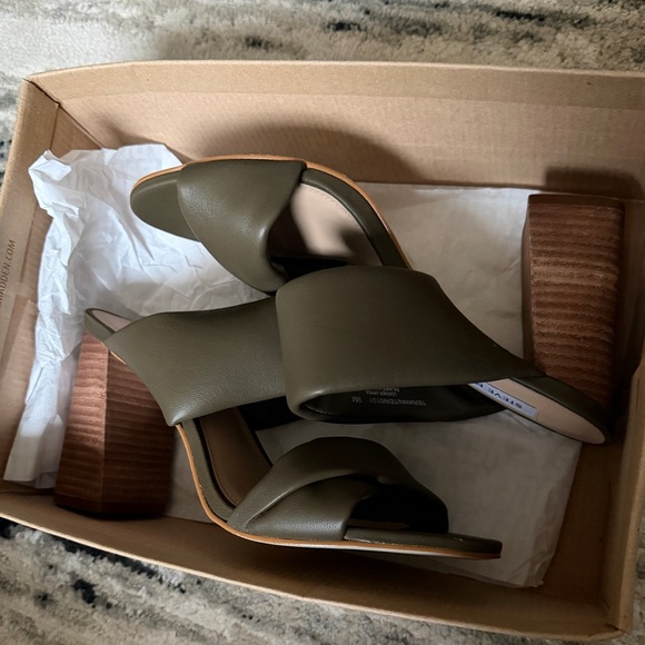 Steve Madden Teriann Womens olive green Leather Square open toe 4" heel sandal 9 - Picture 9 of 9